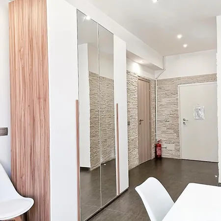 Dante467 Apartment